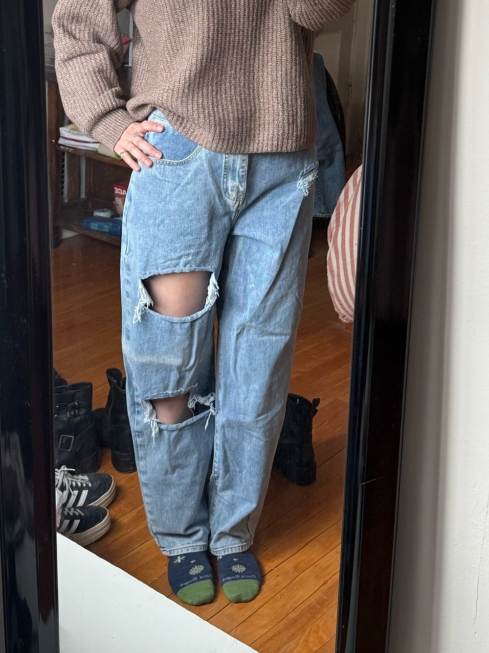 PrettyLittleThing Boyfriend Ripped Jeans